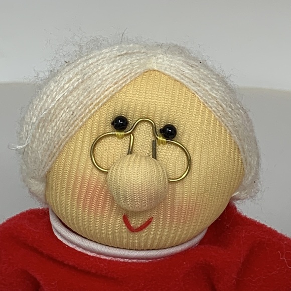 4 pc vintage Christmas holiday decorations, Santa, Mrs. Claus, and Candy Cane - Picture 16 of 17